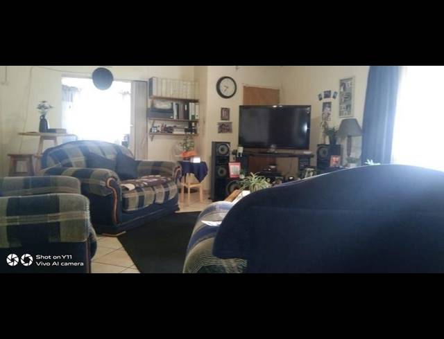 3 BEDROOM HOUSE FOR SALE IN VAN DYK PARK